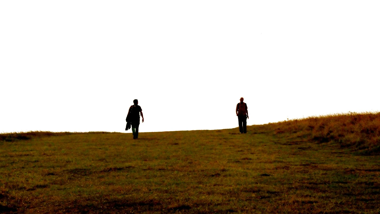 How an acquaintance becomes a stranger without anything happening
